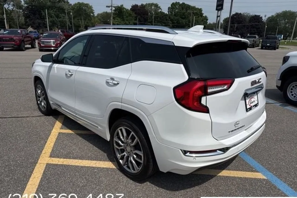 2023 Gmc Terrain Denali photo 1