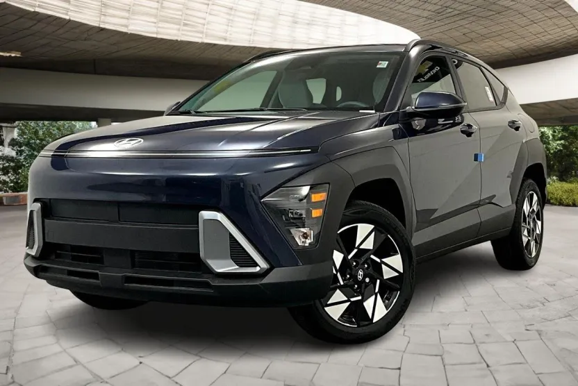 2025 Hyundai Kona SEL photo 1
