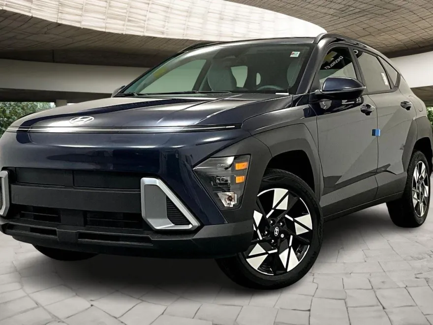 2025 Hyundai Kona SEL photo 1
