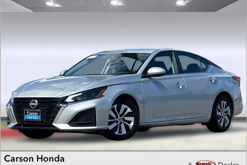2023 Nissan Altima 2.5 S photo 1