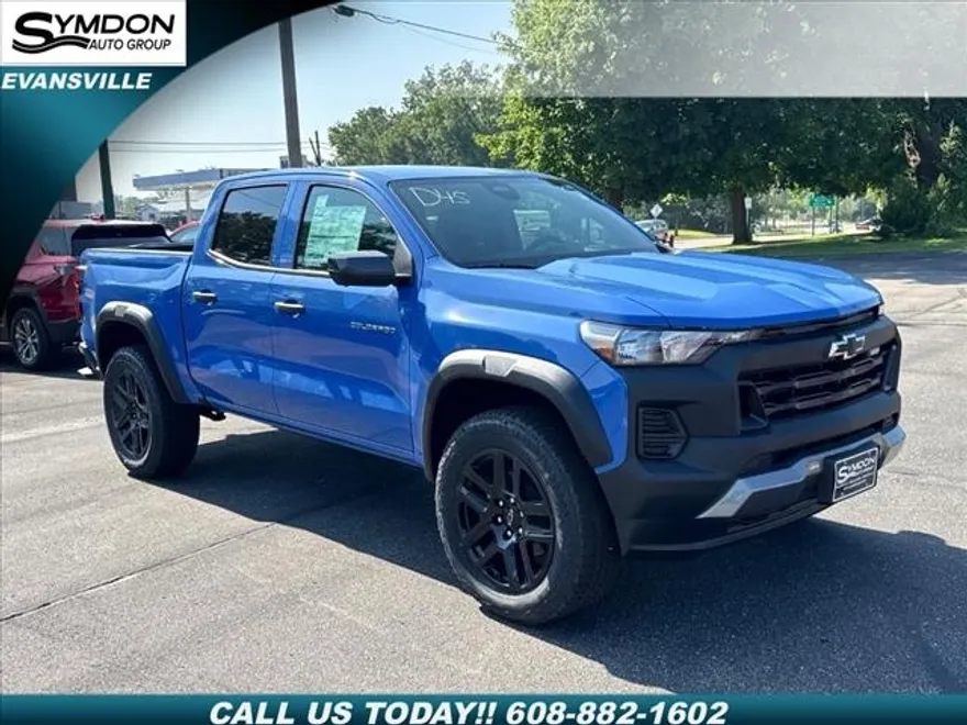 2025 Chevrolet Colorado Trail Boss photo 1