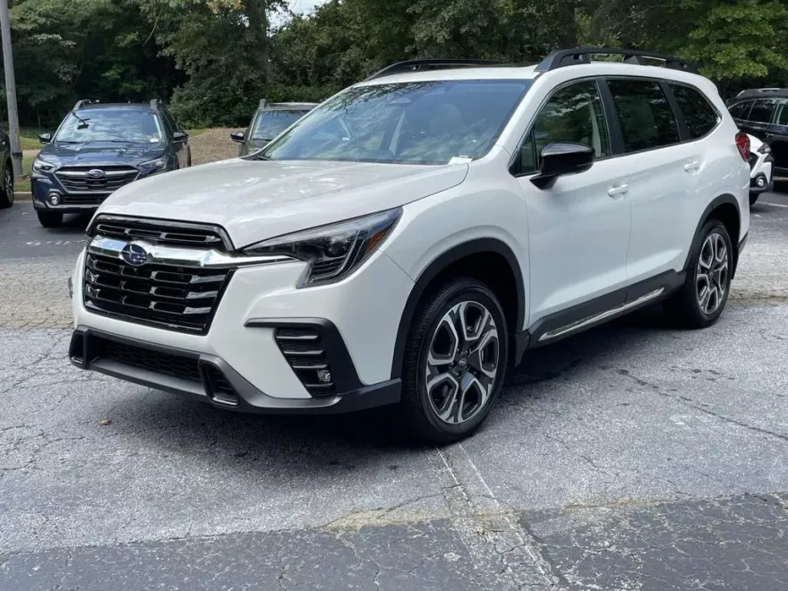 2025 Subaru Ascent Limited photo 1
