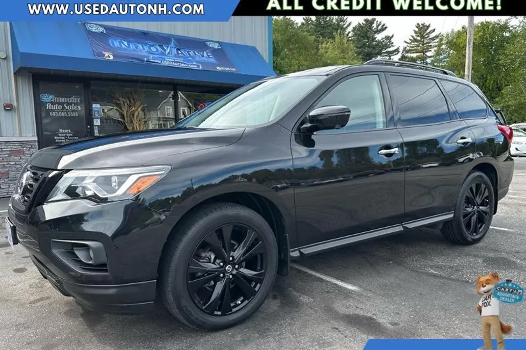 2018 Nissan Pathfinder SL photo 1