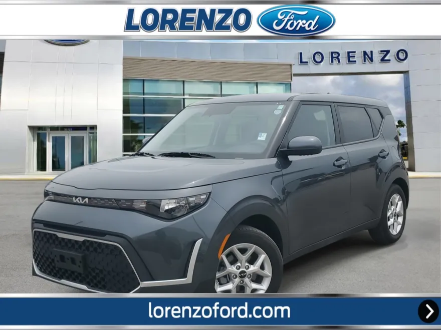 2024 Kia Soul LX photo 1