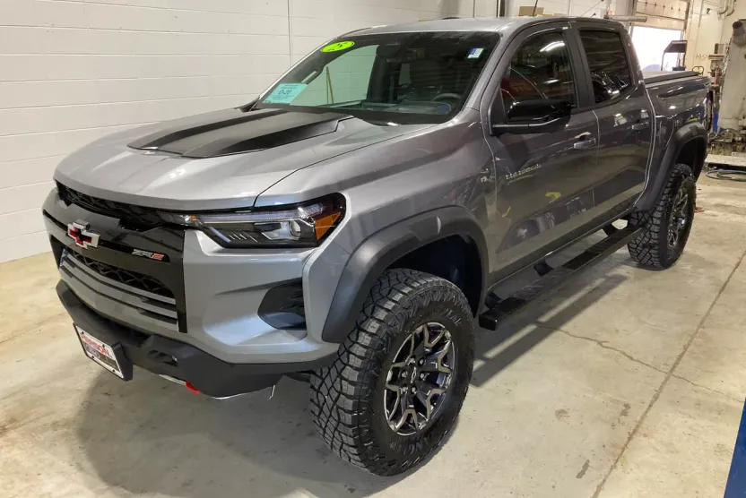 2025 Chevrolet Colorado ZR2 photo 1