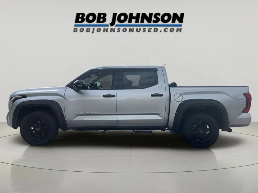 2022 Toyota Tundra SR5 photo 1
