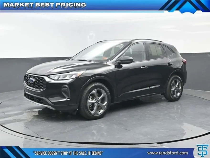2023 Ford Escape ST-Line photo 1