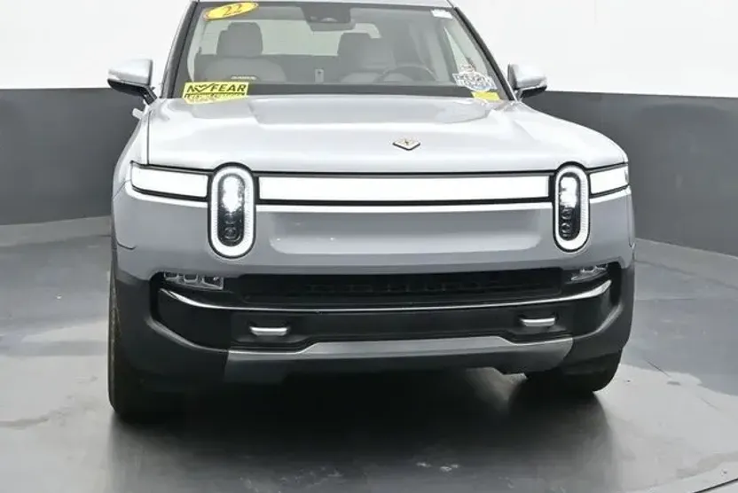 2022 Rivian R1T Adventure photo 1