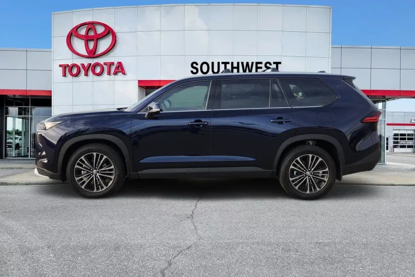 2025 Toyota Highlander Hybrid Platinum photo 1