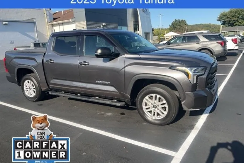 2023 Toyota Tundra SR5 photo 1