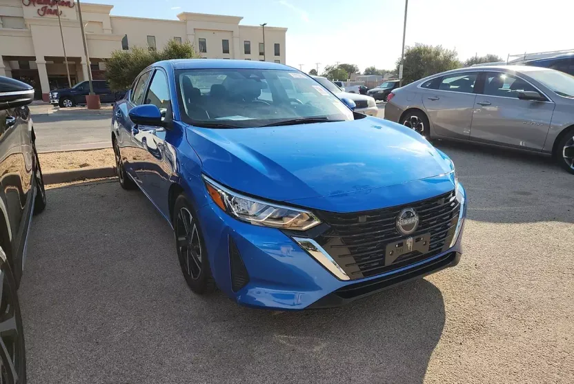 2024 Nissan Sentra SV photo 1