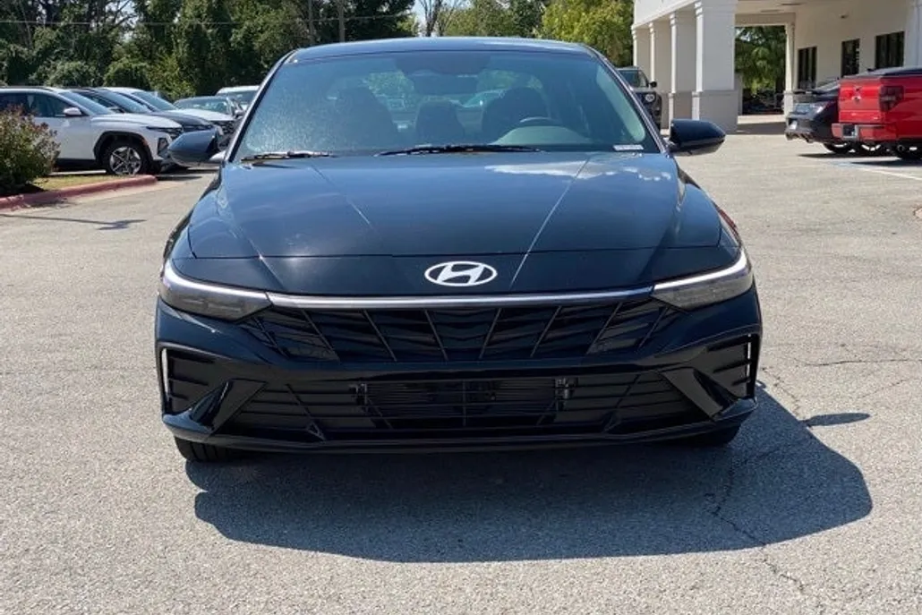2025 Hyundai Elantra Hybrid SEL Sport photo 1