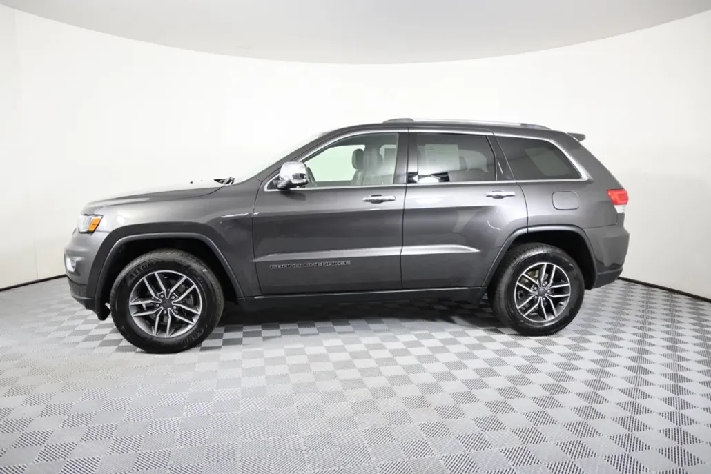 2019 Jeep Grand Cherokee Limited photo 1