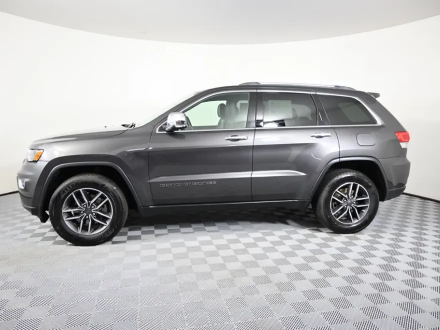 2019 Jeep Grand Cherokee Limited photo 1