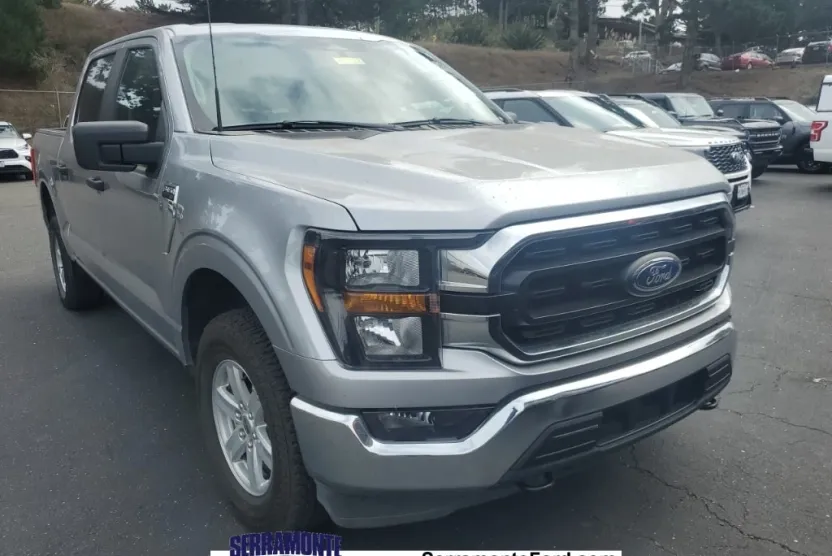2023 Ford F-150 XLT photo 1
