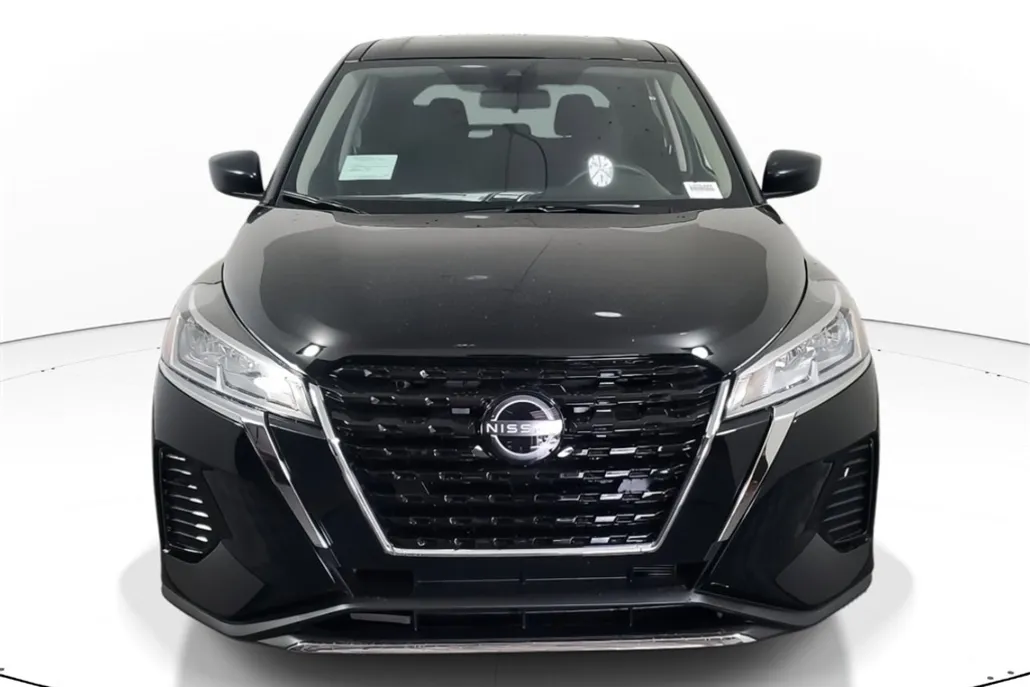 2024 Nissan Kicks S photo 1