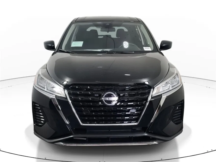 2024 Nissan Kicks S photo 1
