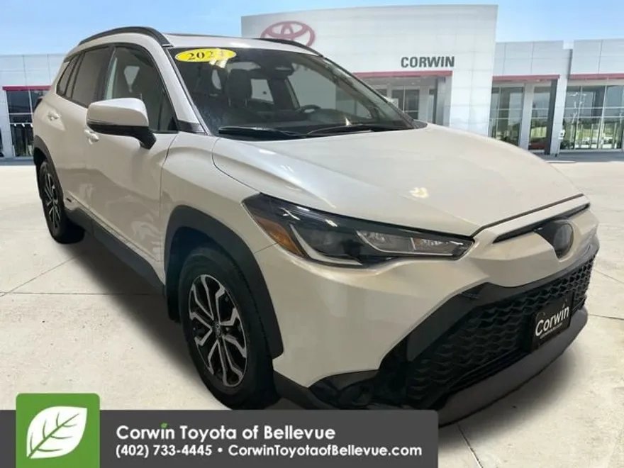 2024 Toyota Corolla Cross Hybrid SE photo 1