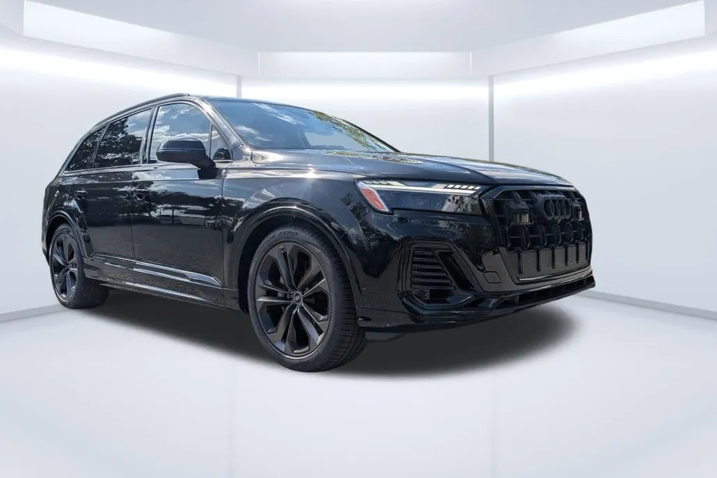 2025 Audi Q7 55 Prestige photo 1