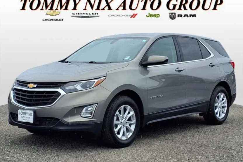 2018 Chevrolet Equinox LT photo 1
