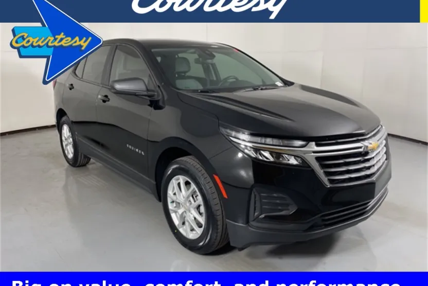 2023 Chevrolet Equinox LS photo 1
