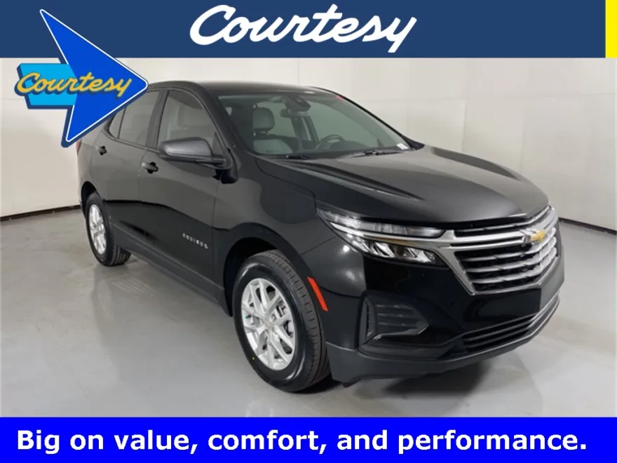 2023 Chevrolet Equinox LS photo 1
