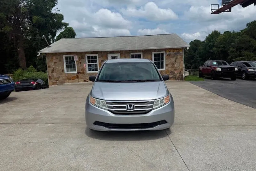 2011 Honda Odyssey LX photo 1