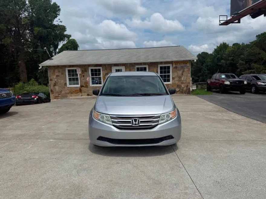 2011 Honda Odyssey LX photo 1