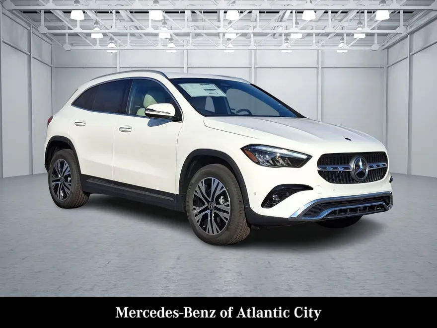 2025 Mercedes Benz GLA 250 4MATIC photo 1
