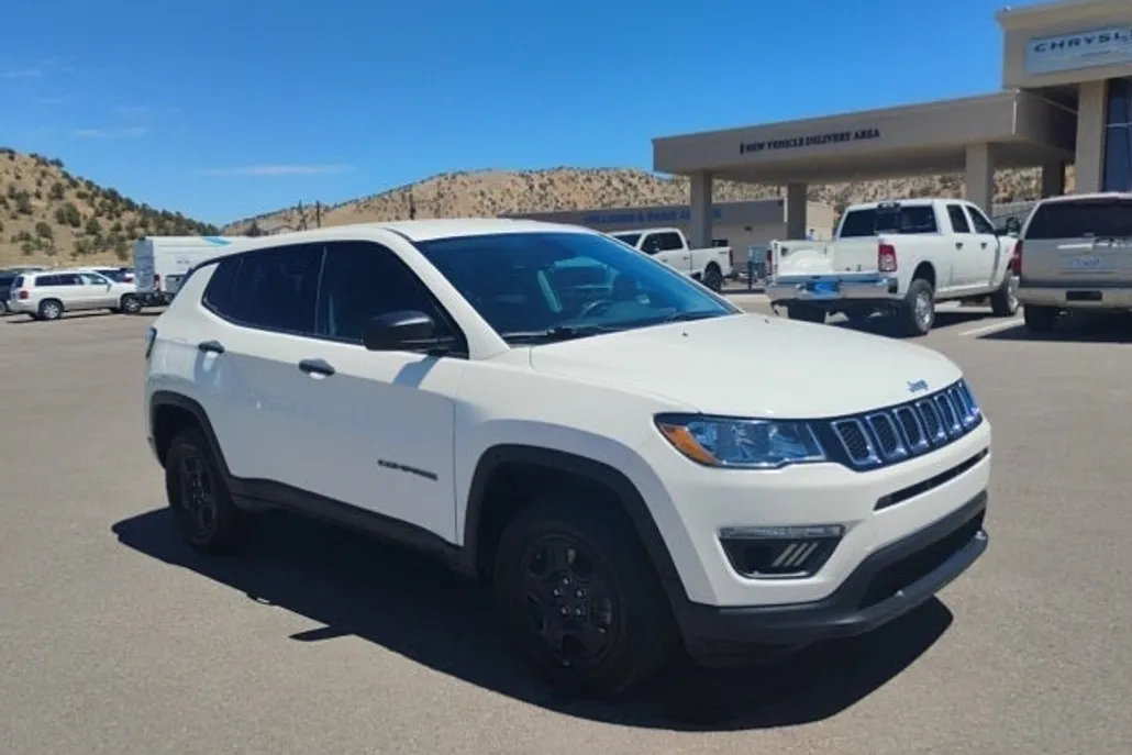 2019 Jeep Compass Sport photo 1