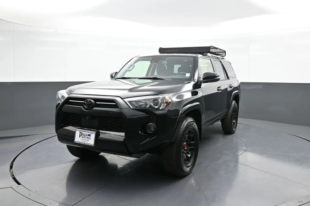 2024 Toyota 4Runner SR5 Premium photo 1