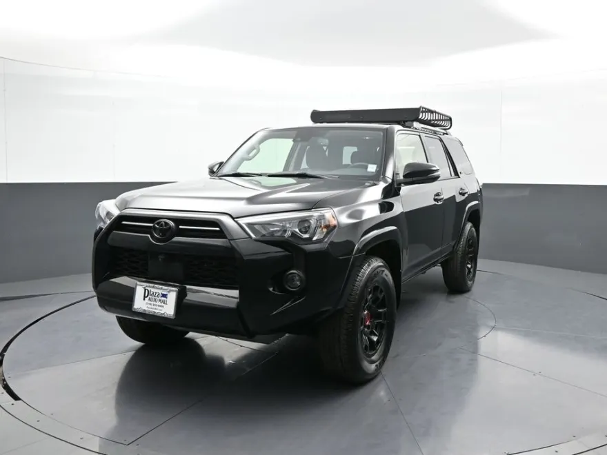 2024 Toyota 4Runner SR5 Premium photo 1