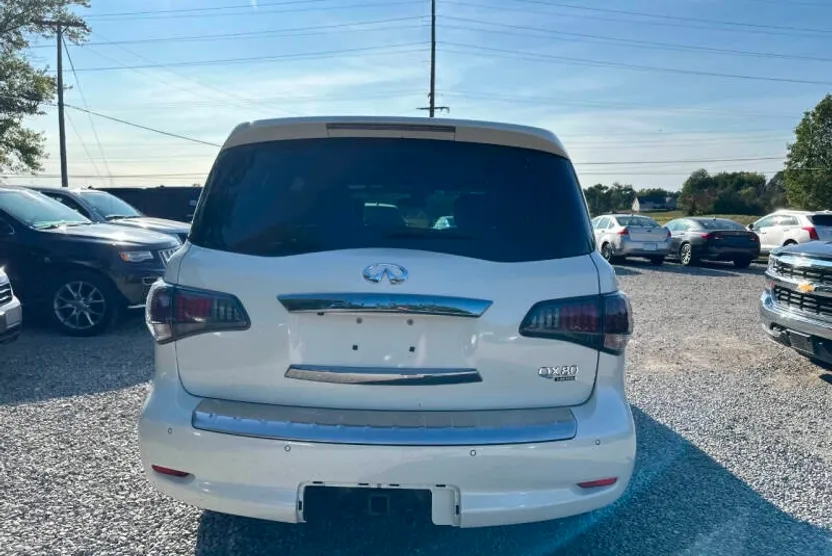 2017 Infiniti QX80 Limited photo 1