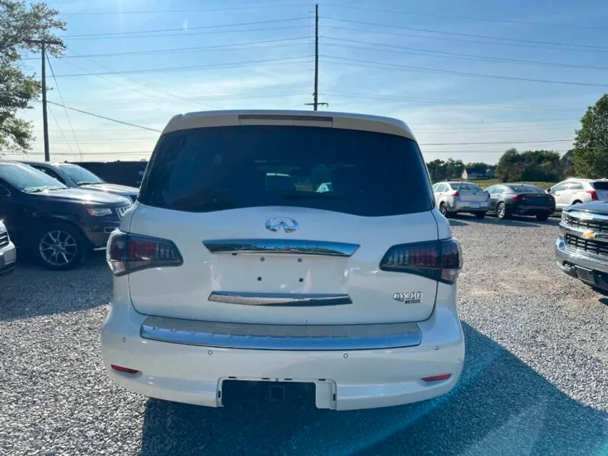 2017 Infiniti QX80 Limited photo 1