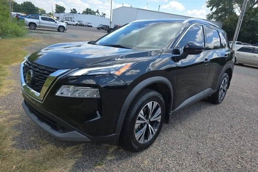 2021 Nissan Rogue SV photo 1
