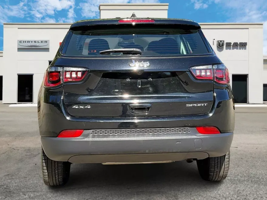 2021 Jeep Compass Sport photo 1