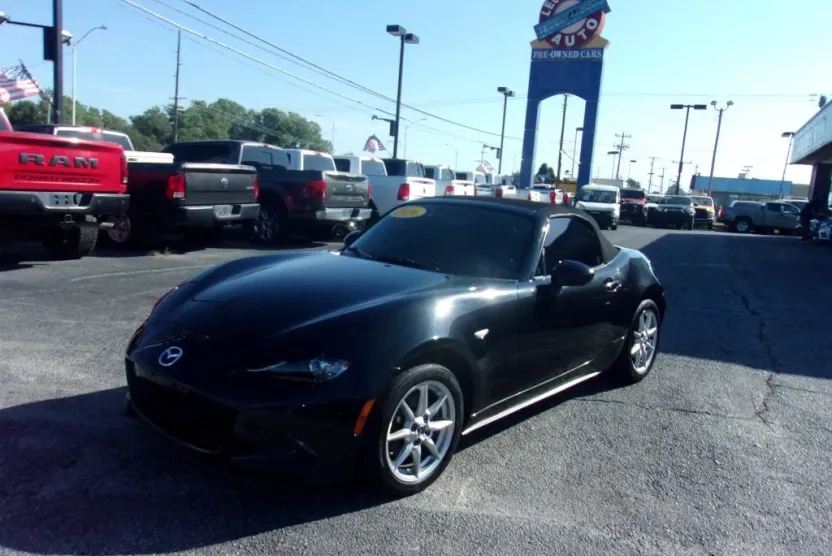 2016 Mazda MX-5 Miata Miata Sport photo 1
