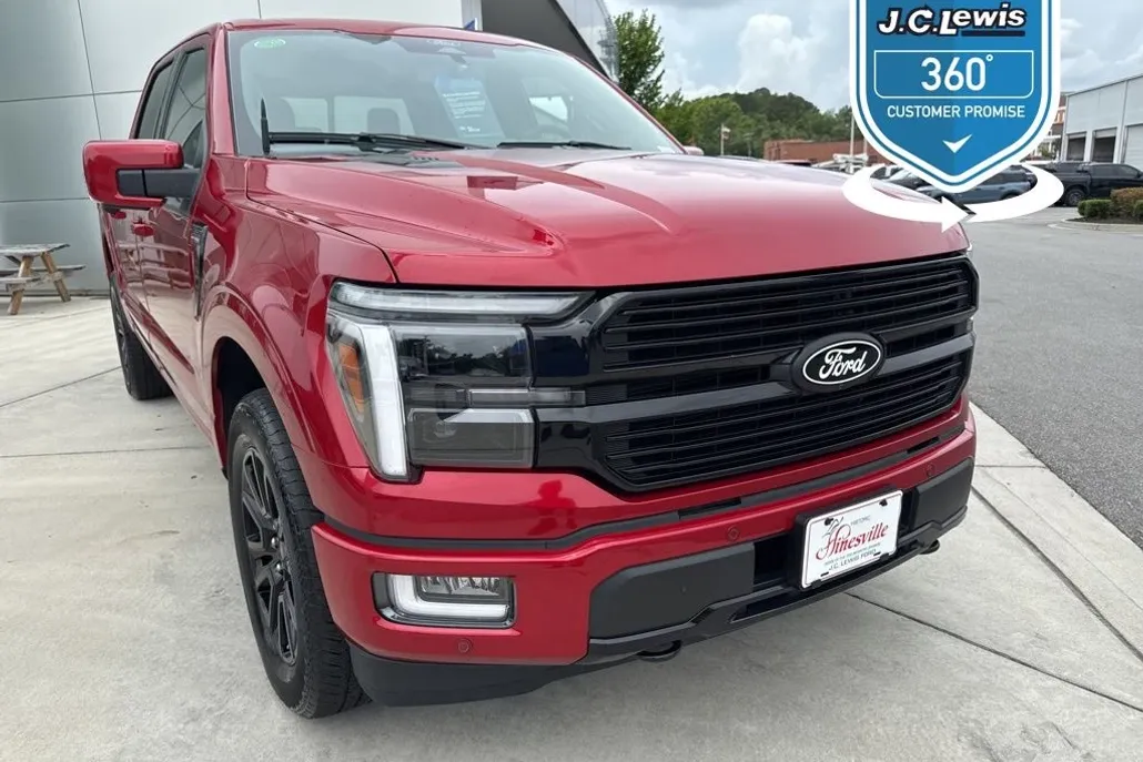 2024 Ford F-150 Platinum photo 1