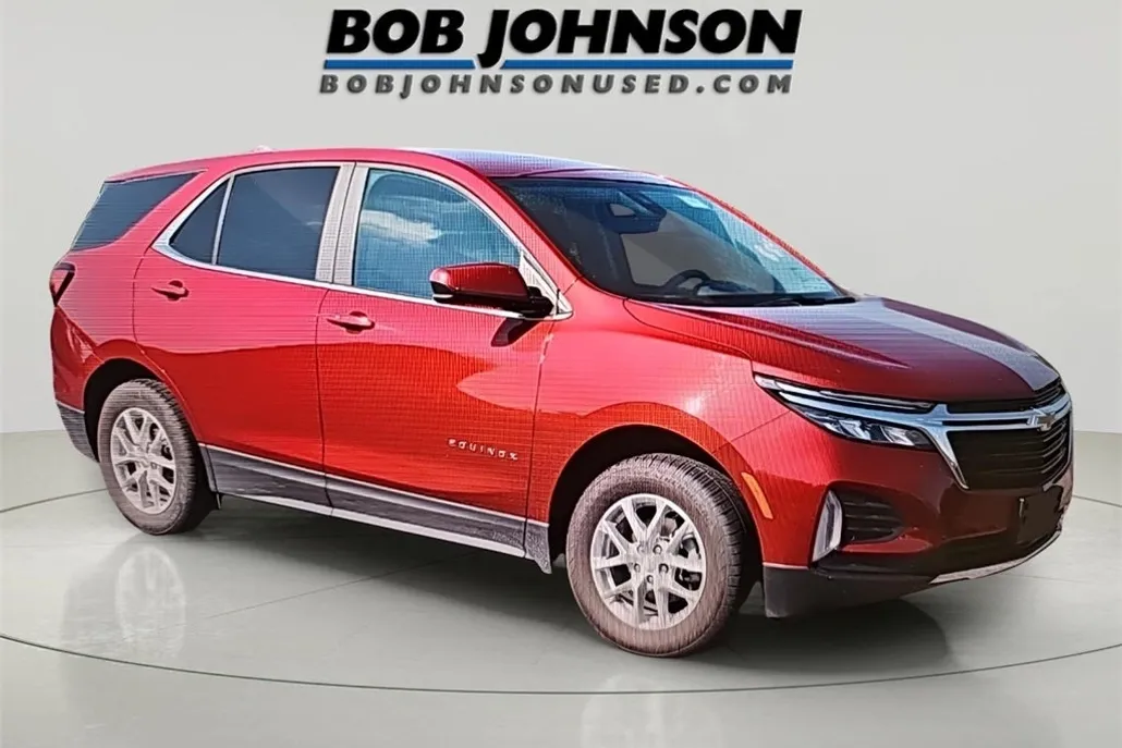 2024 Chevrolet Equinox LT photo 1