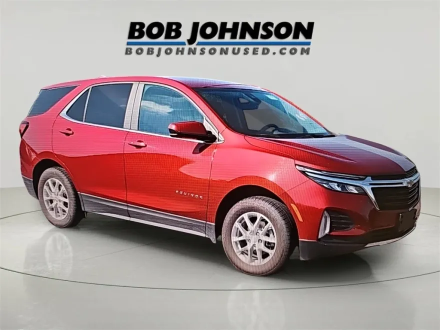 2024 Chevrolet Equinox LT photo 1
