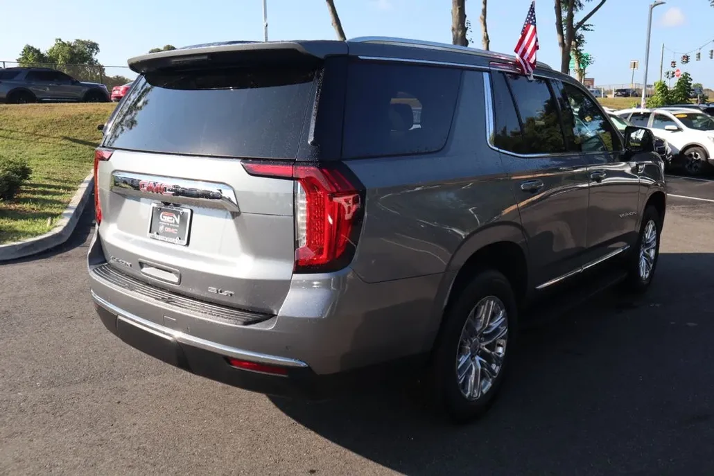 2022 Gmc Yukon SLT photo 1