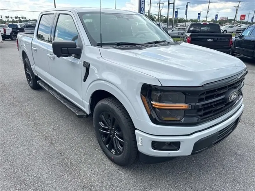 2025 Ford F-150 XLT photo 1