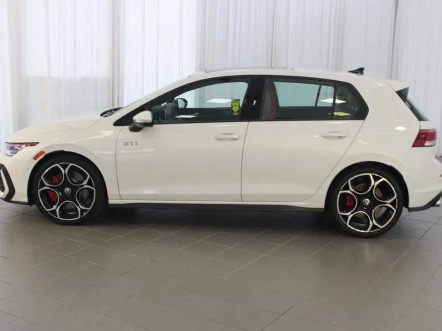 2025 Volkswagen Golf GTI Autobahn photo 1