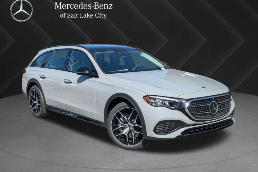 2025 Mercedes Benz E 450 4MATIC photo 1