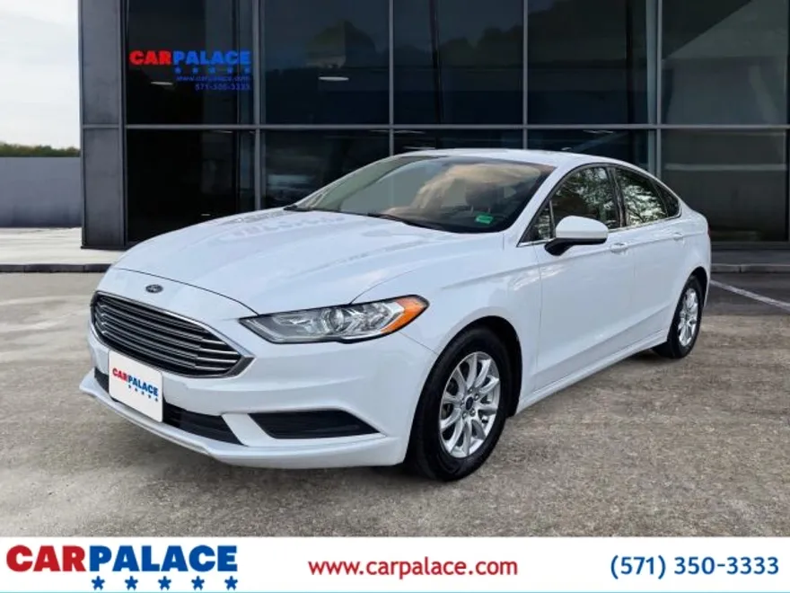 2017 Ford Fusion S photo 1
