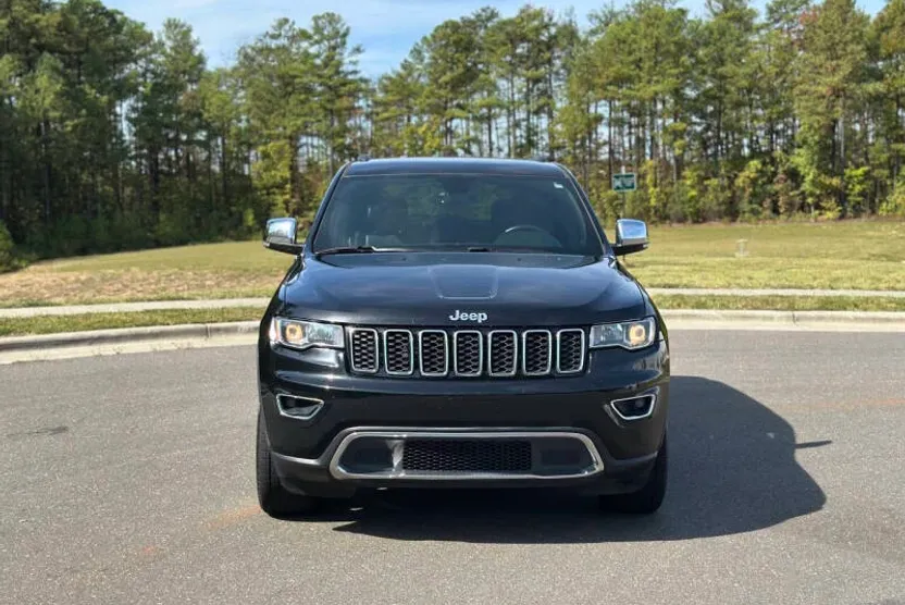 2017 Jeep Grand Cherokee Limited photo 1