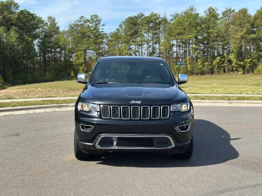 2017 Jeep Grand Cherokee Limited photo 1