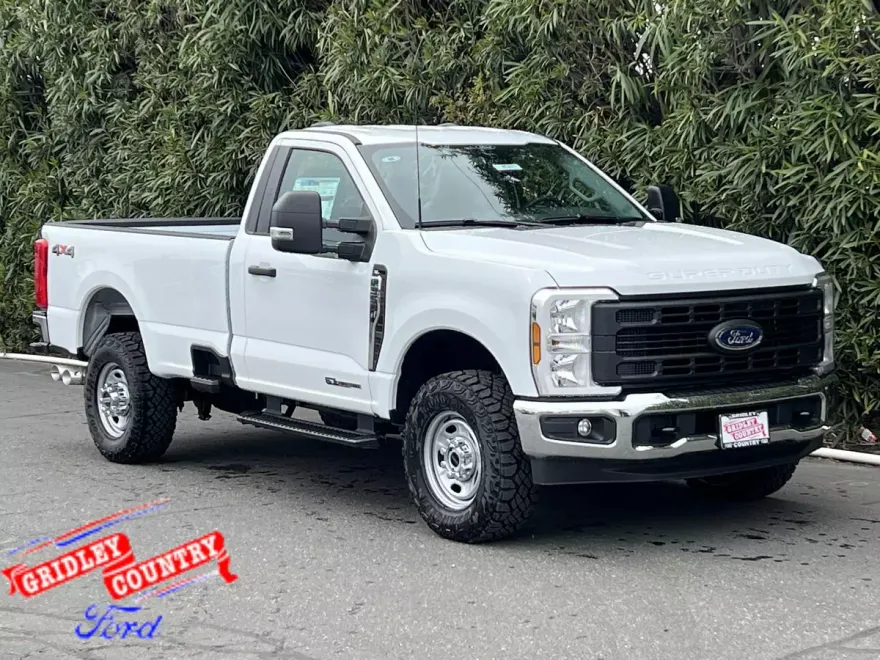2025 Ford F-350 XL photo 1