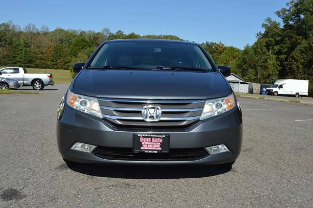 2013 Honda Odyssey Touring Elite photo 1