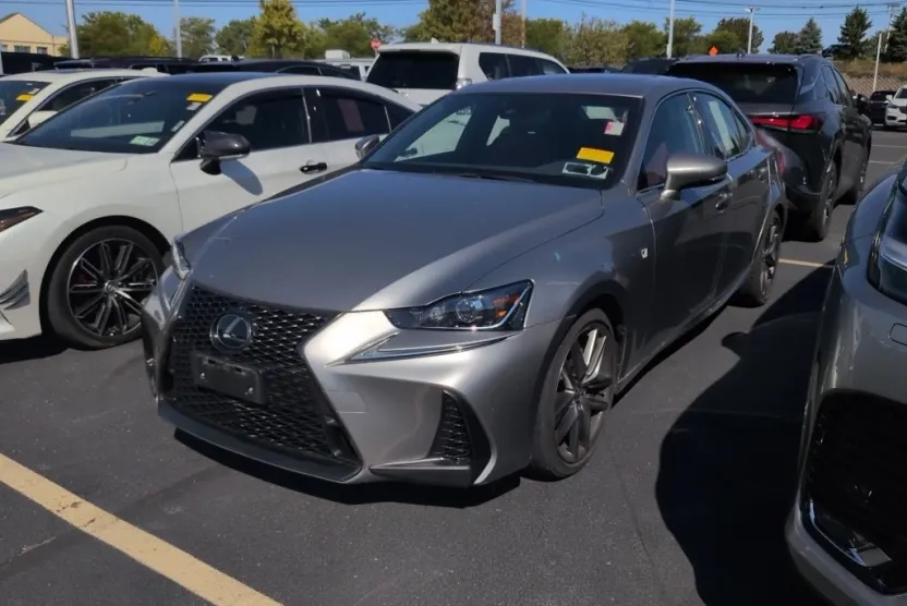 2020 Lexus IS 350 F SPORT photo 1